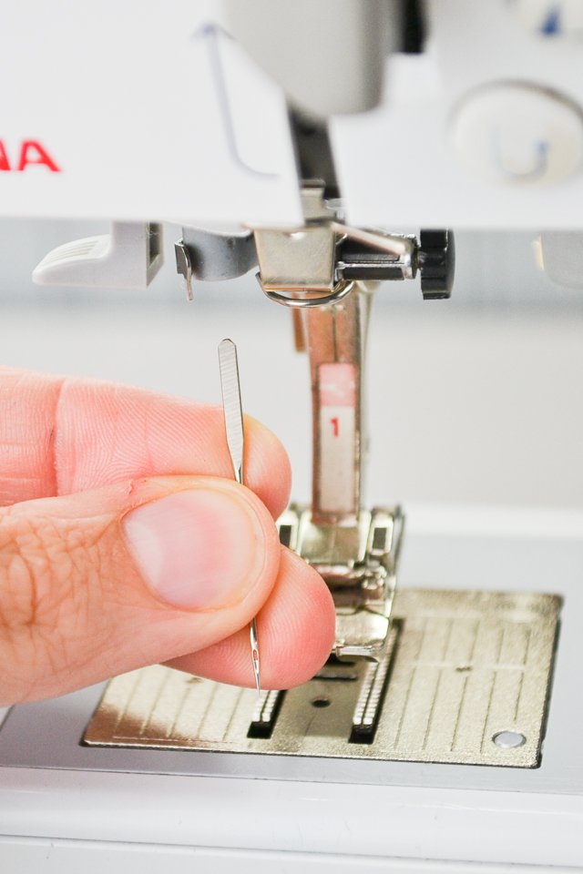 install sewing machine needle