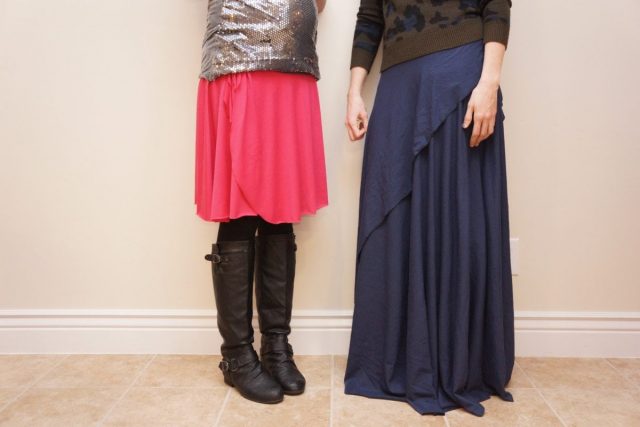 Adjustable One-Seam "No-Flashing" Wrap Skirt Tutorial // heatherhandmade.com