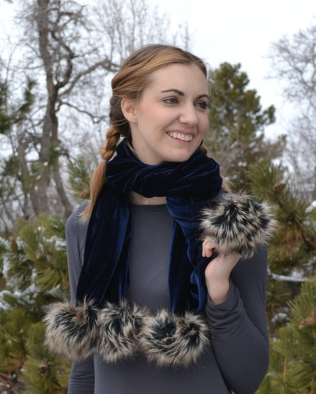 How to Make a Fur Pompom for velvet scarf