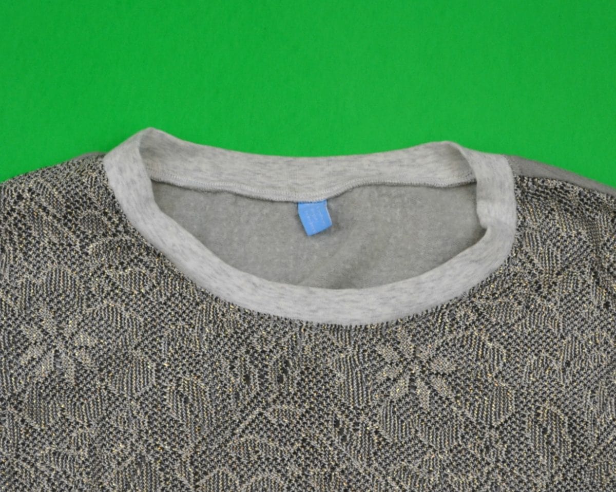 neckband on a sweatshirt