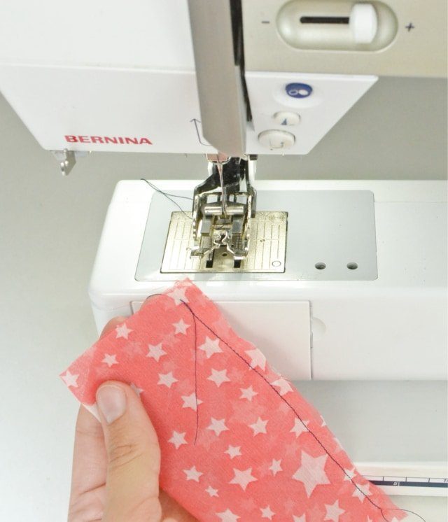 Tips for Sewing Lightweight Fabric // heatherhandmade.com