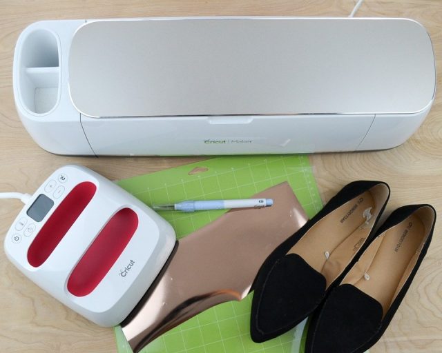 How to Add Iron-On Vinyl to Shoes with the Cricut EasyPress 2 // heatherhandmade.com