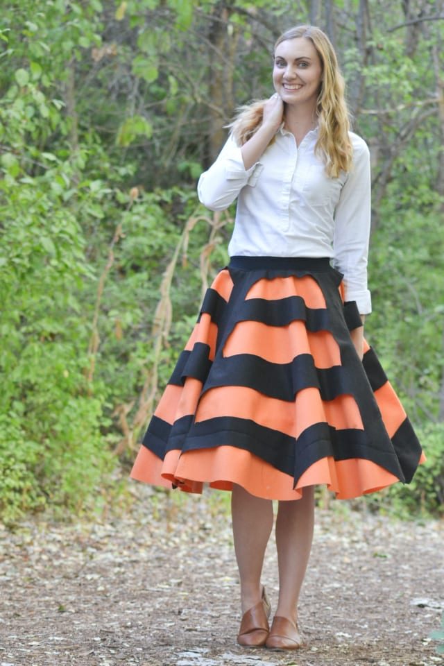 Spider Web Skirt Tutorial: Easy Halloween Skirt // heatherhandmade.com