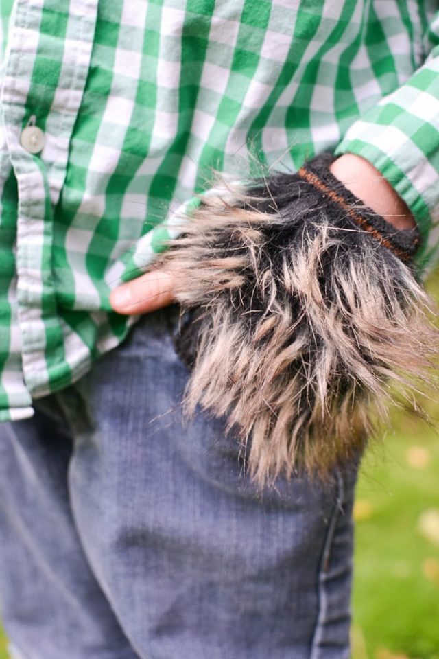 Easy DIY Werewolf Costume gloves