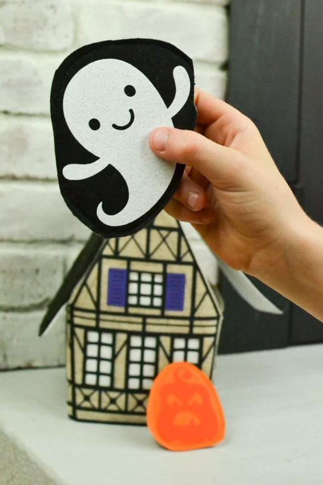 Felt Haunted House Tutorial for Kids