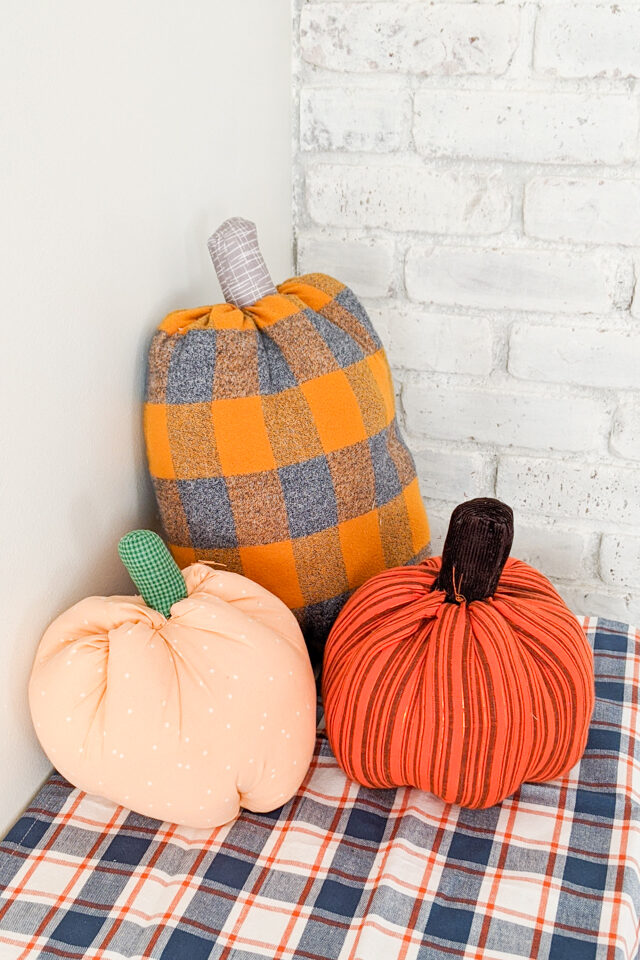 make fabric pumpkin