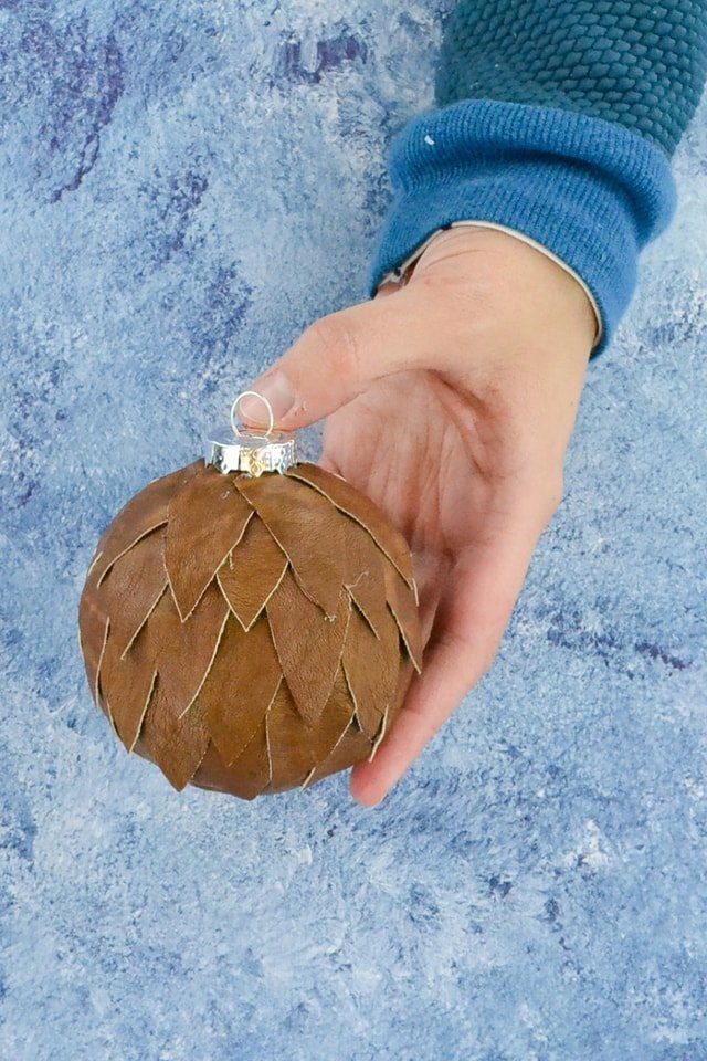 DIY Leather Ornament Tutorial // heatherhandmade.com