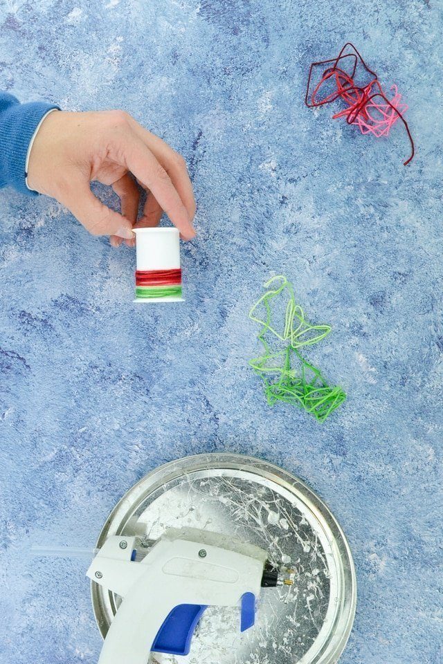 DIY Christmas Ornament for a Sewist // heatherhandmade.com