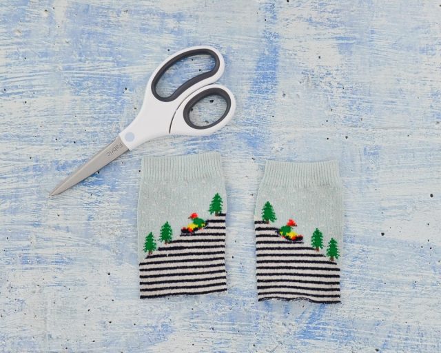 Used Sock Refashion Tutorial // heatherhandmade.com