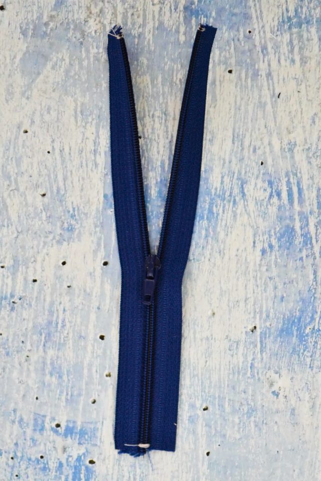 How to Fix a Zipper if the Pull Came Off • Heather Handmade