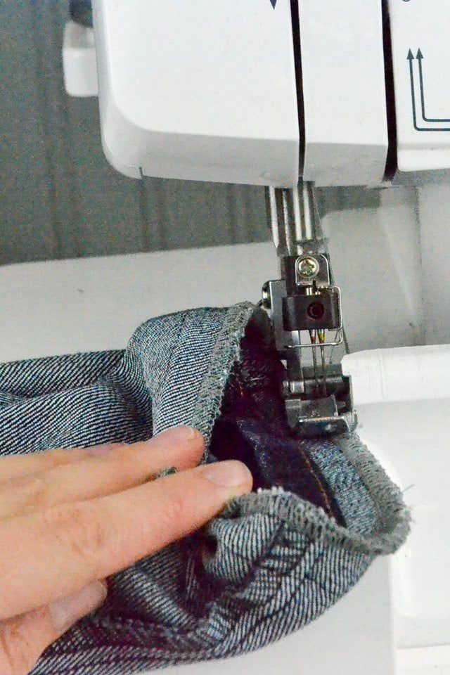 How to Hem Jeans with the Original Hem // heatherhandmade.com