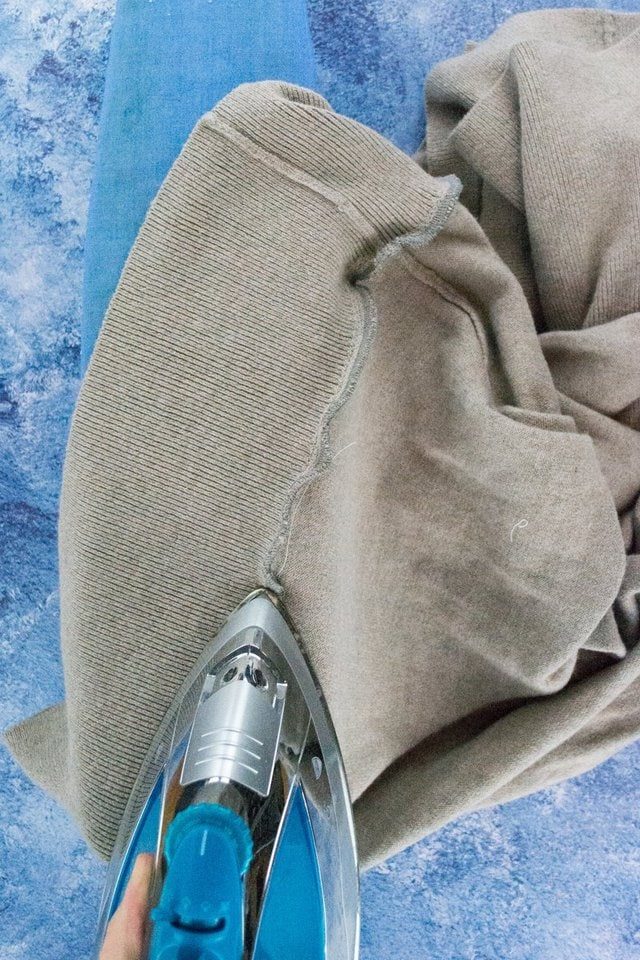 How to Shorten a Sweater // heatherhandmade.com
