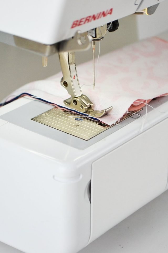 How to Sew a Zipper // heatherhandmade.com