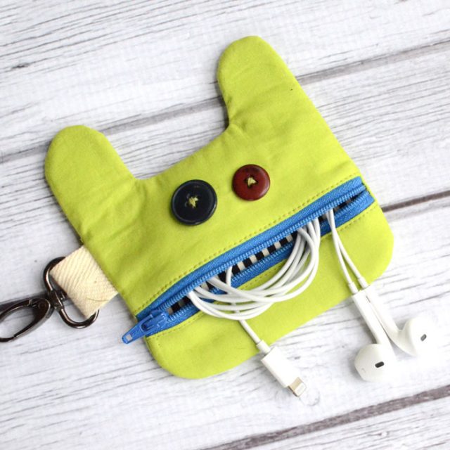 monster earbud pouch free pattern