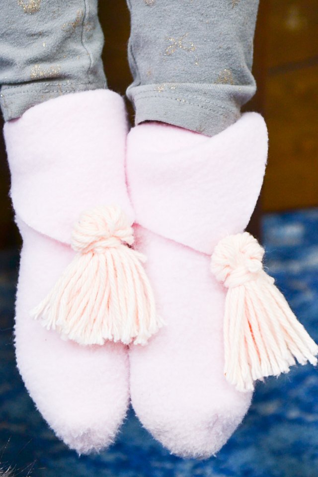 diy slippers tassels