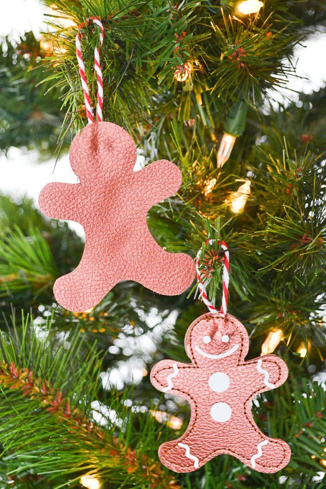 gingerbread ornament christmas tree