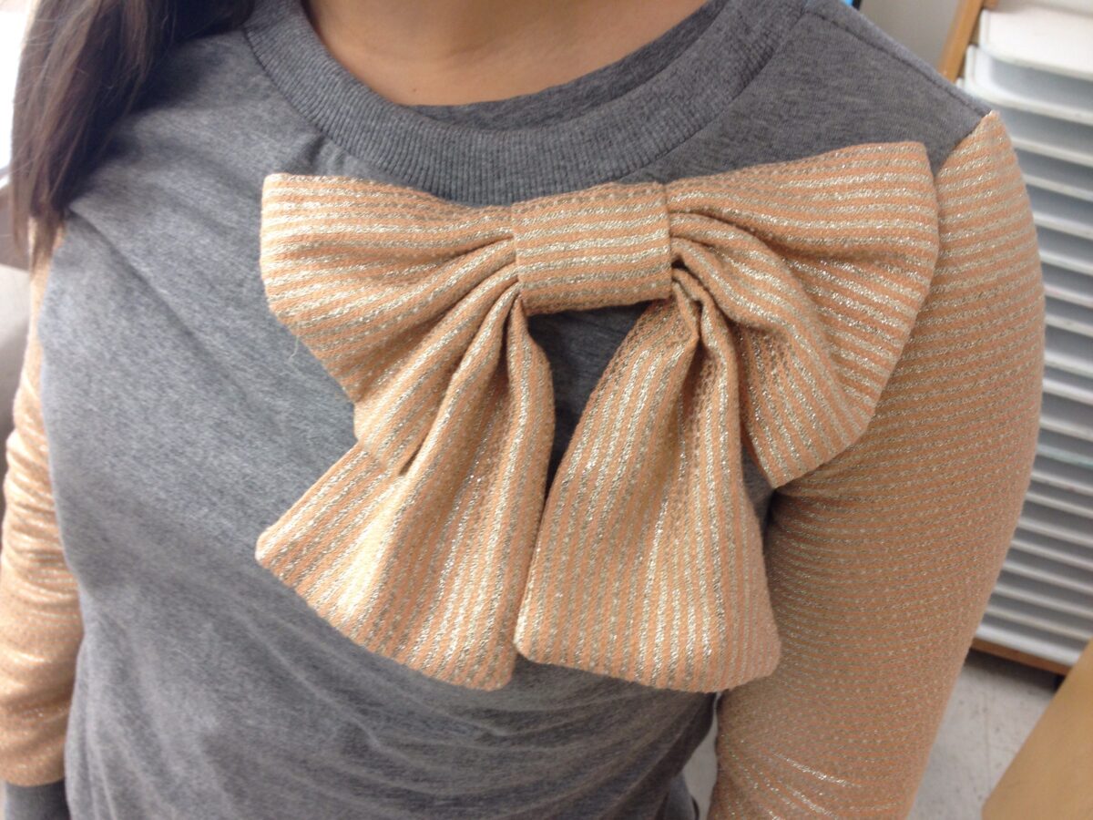 bow sweater hack sewign tutorial