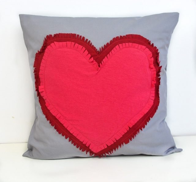 easy valentine heart pillow