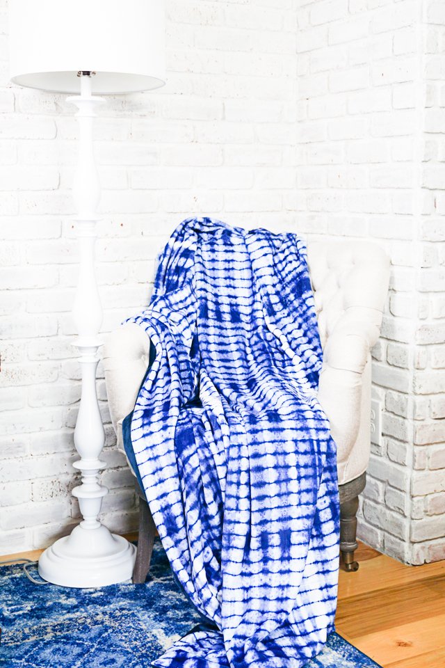 How to Make a Minky Blanket Heather Handmade