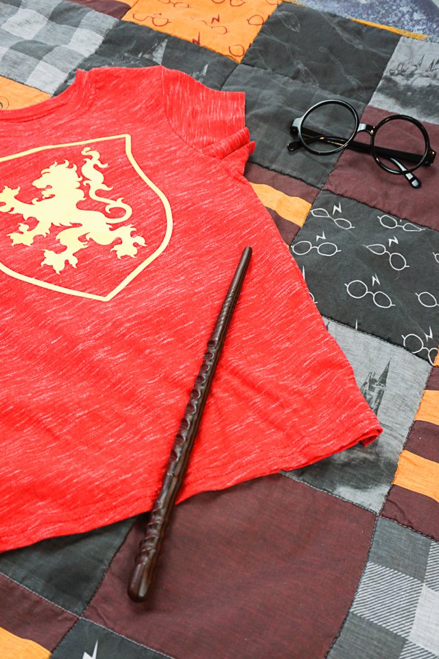 DIY Gryffindor Inspired T-Shirts