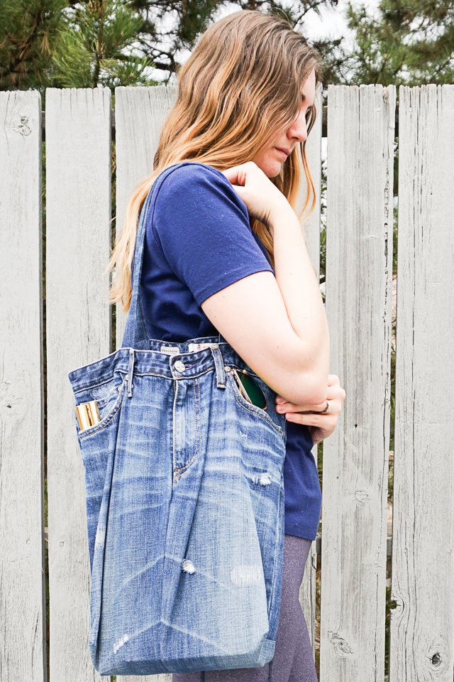 how to upcycle jeans into a tote bag