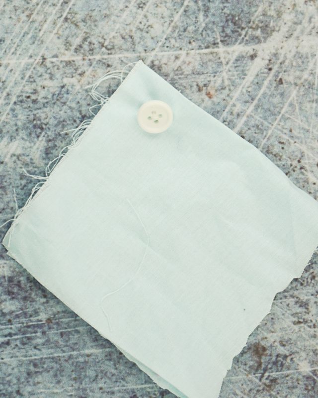 how to sew a button by hand