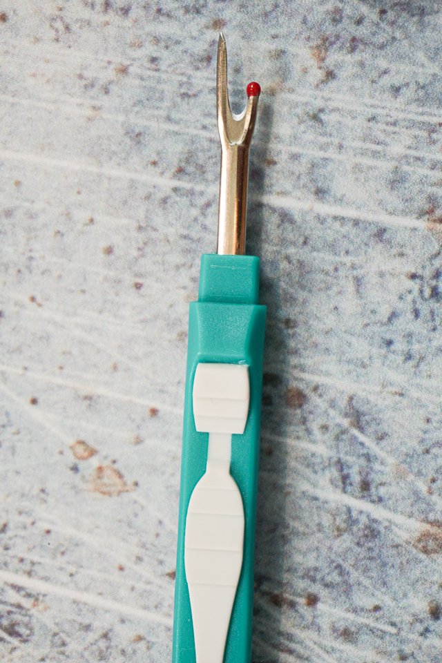 Clover Ergonomic Seam Ripper