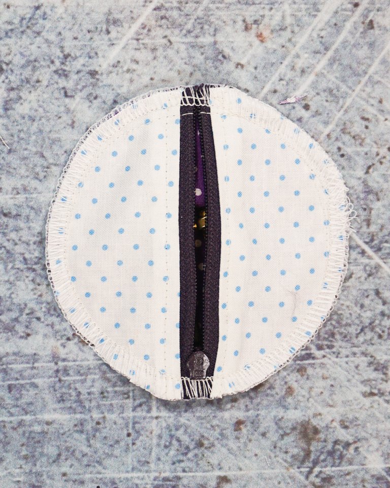 Small Circle Zipper Pouch Tutorial • Heather Handmade