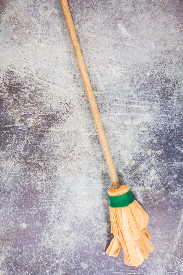 diy witch broom