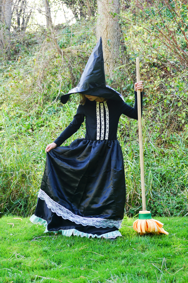 DIY Witch Costume