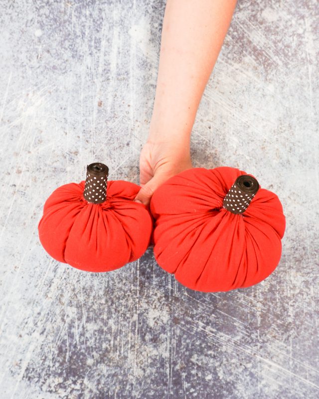 easy diy fabric pumpkins