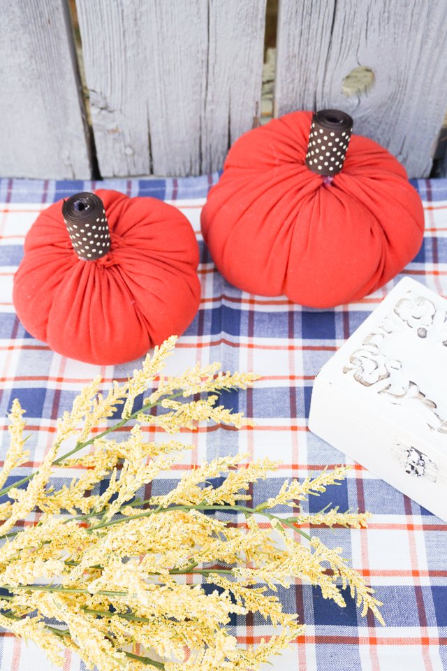 easy diy fabric pumpkins