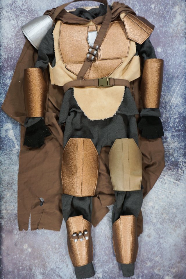 diy mandalorian inspired costume