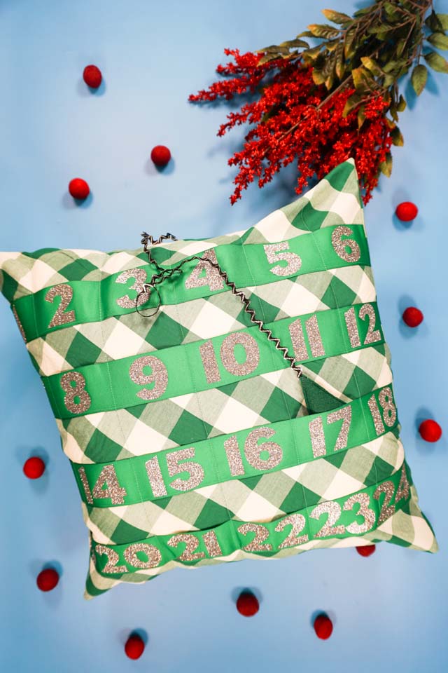 How to Make an Advent Pillow