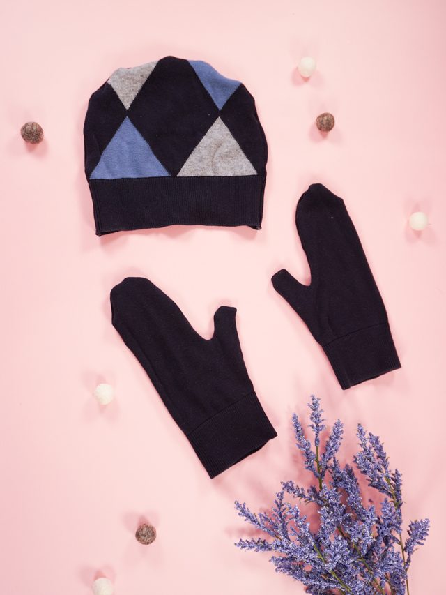 How to Make Sweater Mittens Story