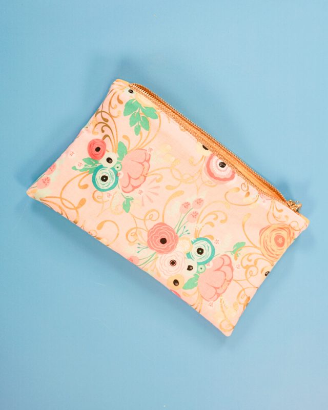 how to sew a zipper pouch
