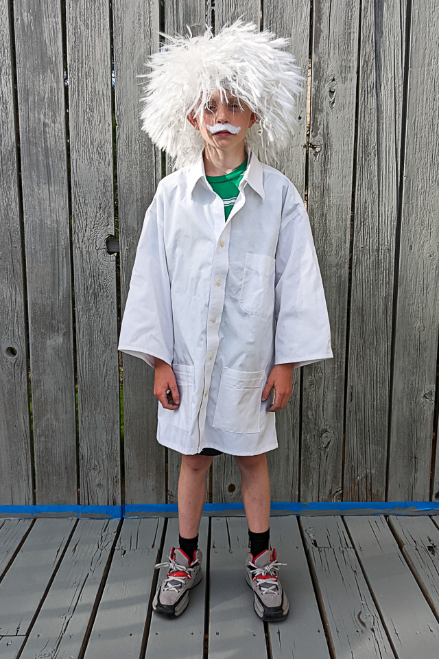 DIY Lab Coat for Kids from a Men’s Shirt