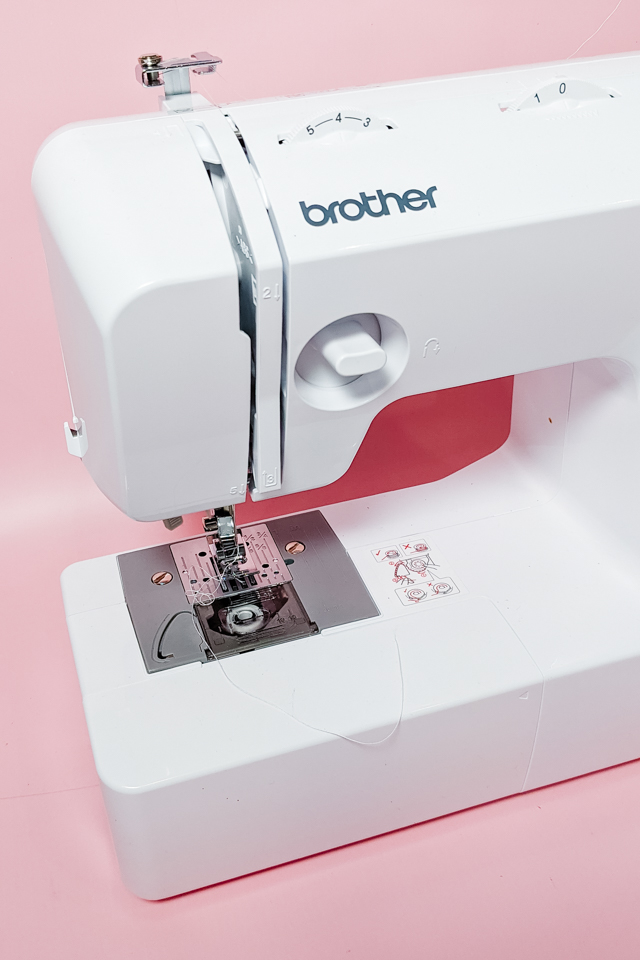 Brother RGX37 Sewing Machine, White (Renewed) : : Arts & Crafts