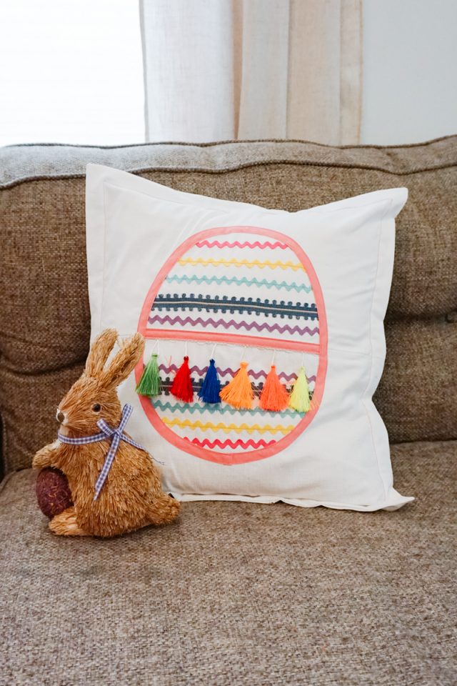 diy easter egg pillow