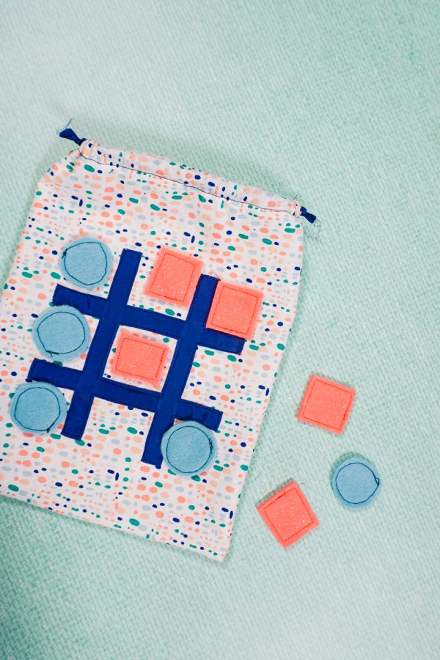 tic tac toe travel game