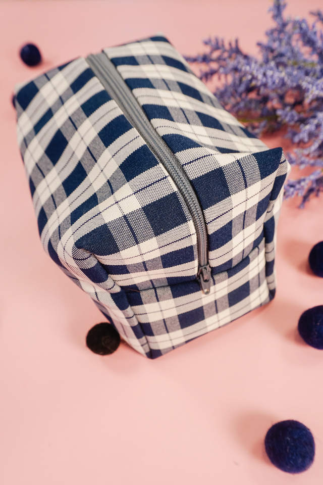 Cute and Quick toiletry Bag DIY PDF sewing pattern