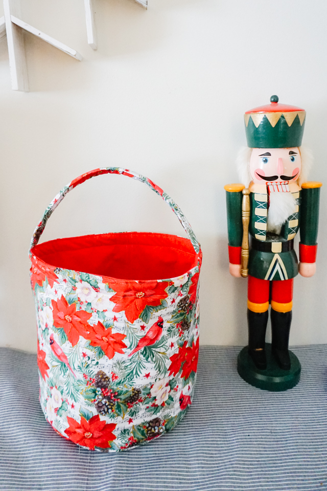 DIY Christmas Fabric Bucket