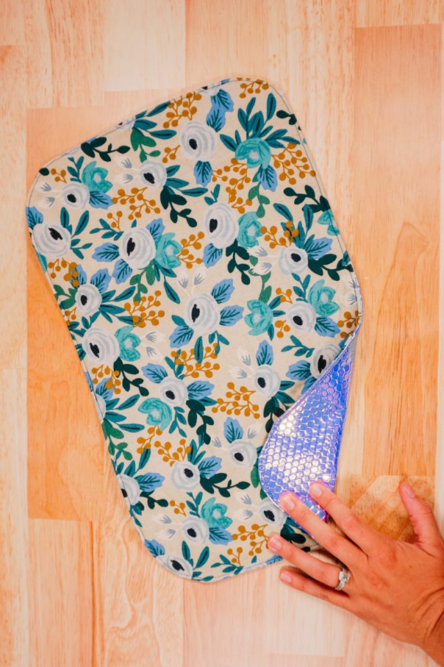 DIY Waterproof Sitting Mat - sewing tutorial 