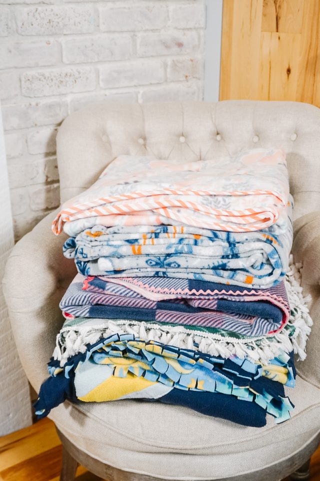 DIY Fleece Blanket: 6 Different Ways