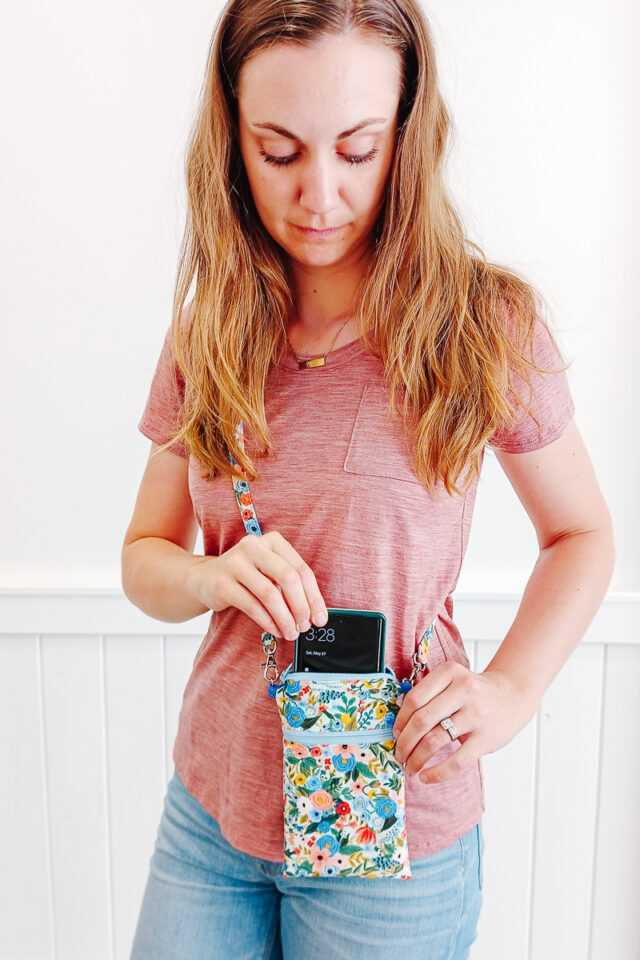 free cell phone bag sewing pattern