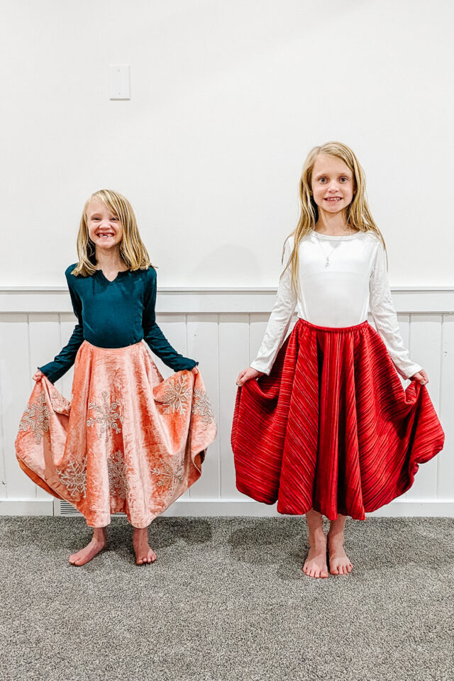 wear a christmas tree skirt as a skirt