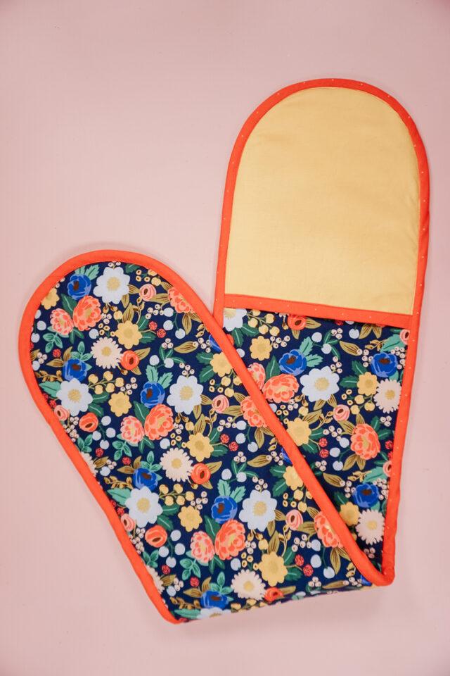 Free Double Oven Mitt Sewing Pattern