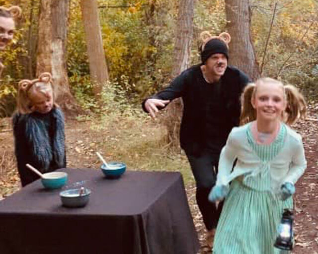 DIY Goldilocks and the Three Bears Costume