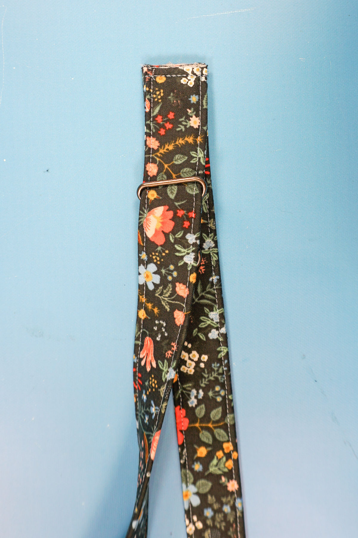 sew short edges 1/8 inch seam allowance
