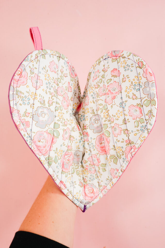 free heart oven mitt sewing pattern